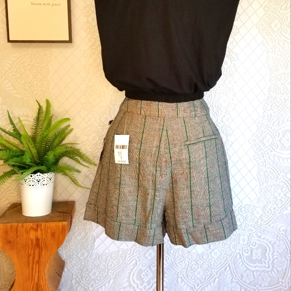 Forever 21 High Waisted Shorts - Picture 3 of 12